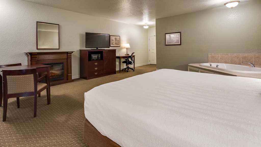 Best Western Plus Bayshore Inn - photo 38