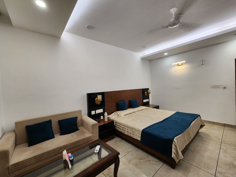 Red Bishop Tourist Complex — Panchkula — photo 5