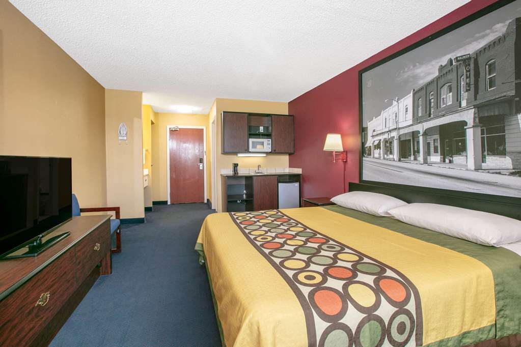 Super 8 by Wyndham Big Cabin Vinita Area - photo 28