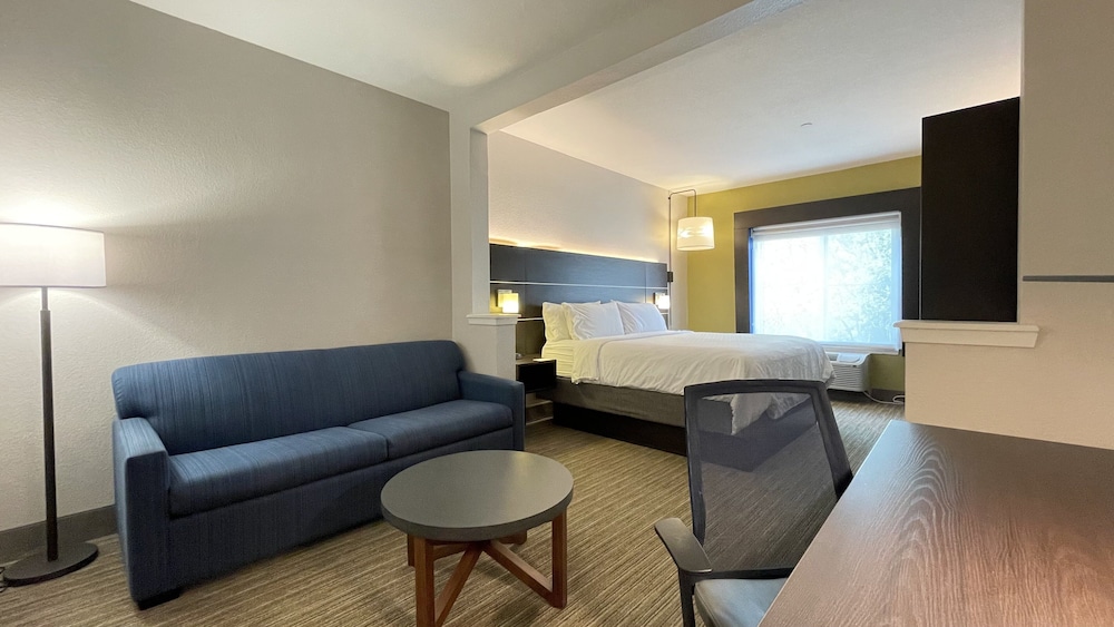 Holiday Inn Express Hotel & Suites Decatur by IHG - photo 15