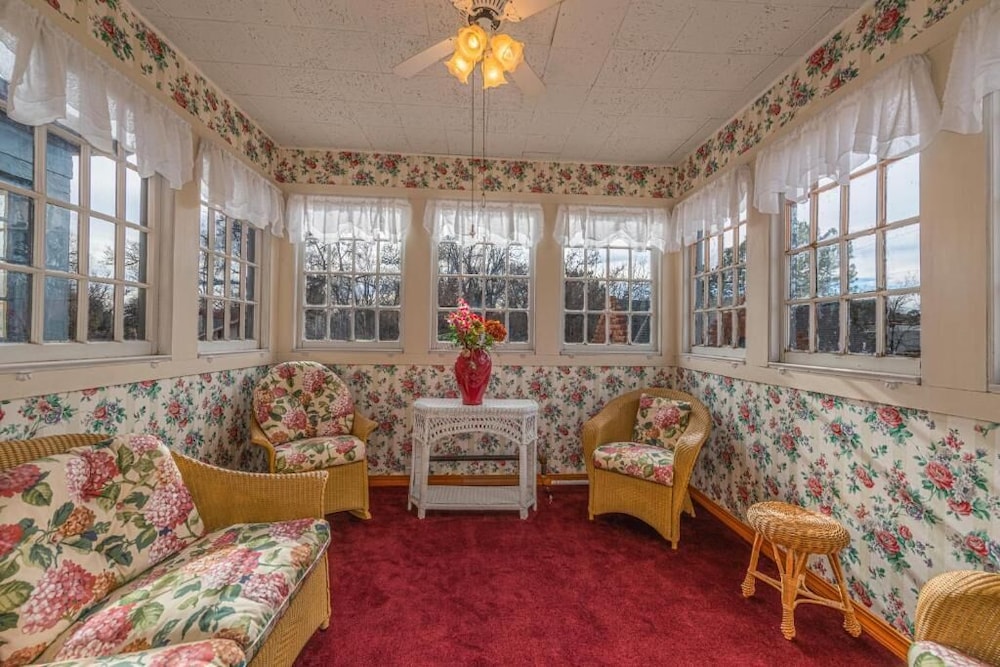 Orman Mansion Pueblo's Most Luxurious Stay - photo 22
