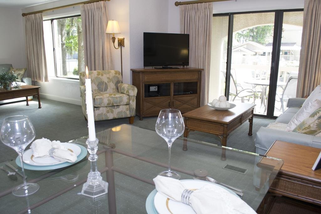 Port O' Call Resort - photo 4