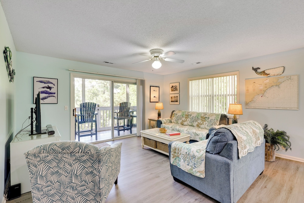 Private Deck and Pool Access Southport Resort Condo - photo 18