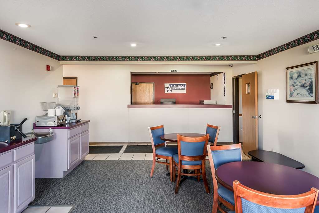 Americas Best Value Inn Wenona - photo 5