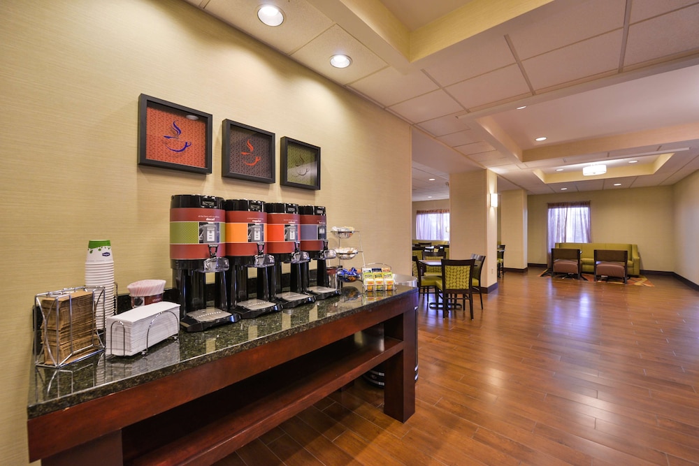 Hampton Inn Lehighton Jim Thorpe - photo 24