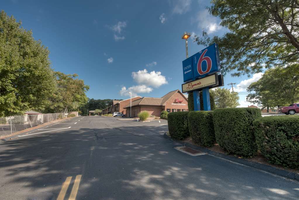 Motel 6 New Haven Branford CT - photo 3