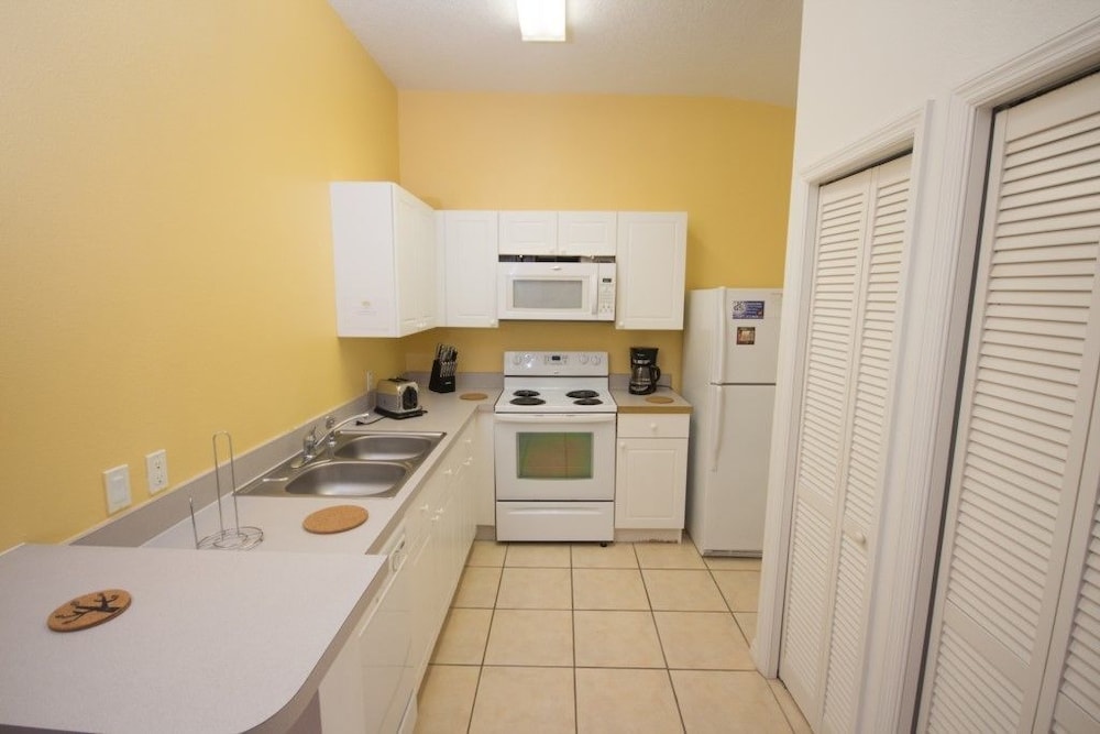 Ip60172 Club Cortile Resort 3 Bed 2 Baths Condo - photo 10