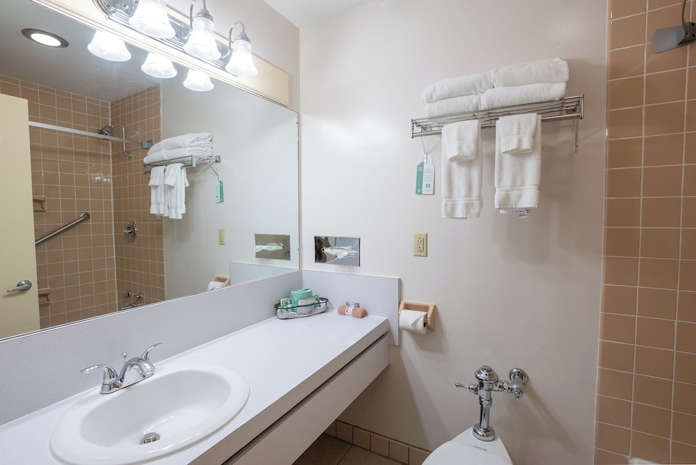 Fireside Inn & Suites Waterville - photo 38