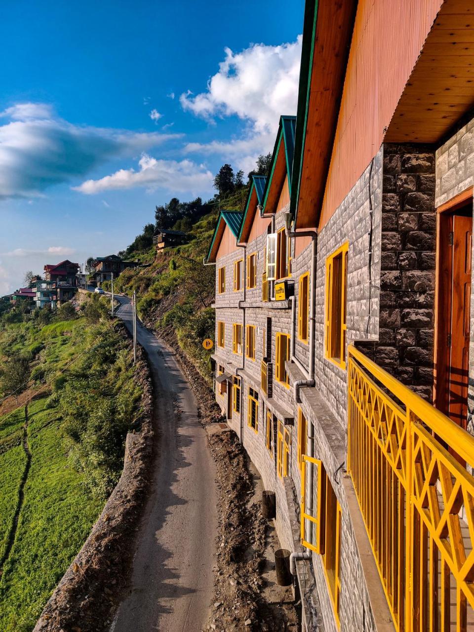 The Hosteller Shoja — hotel in Kotla