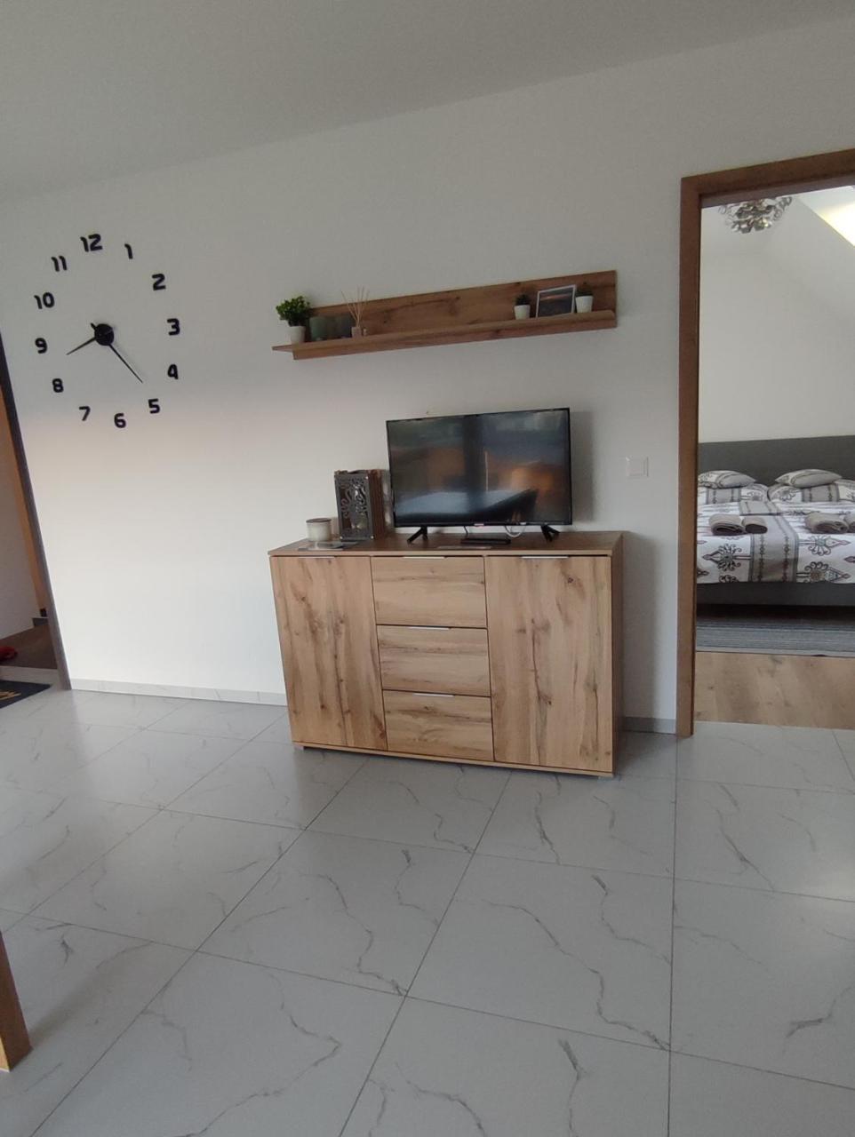 Apartamenty Per A Orawy 17270817 — Zubrzyca Dolna