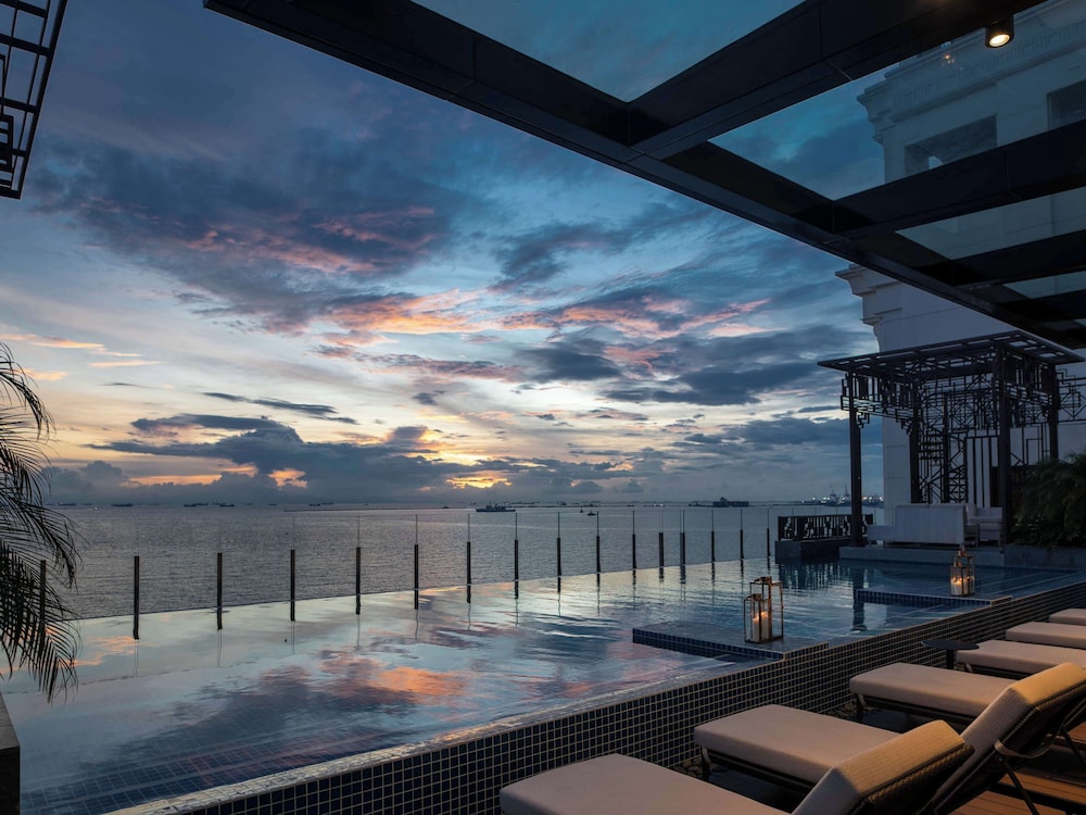 Admiral Bay Suites Manila