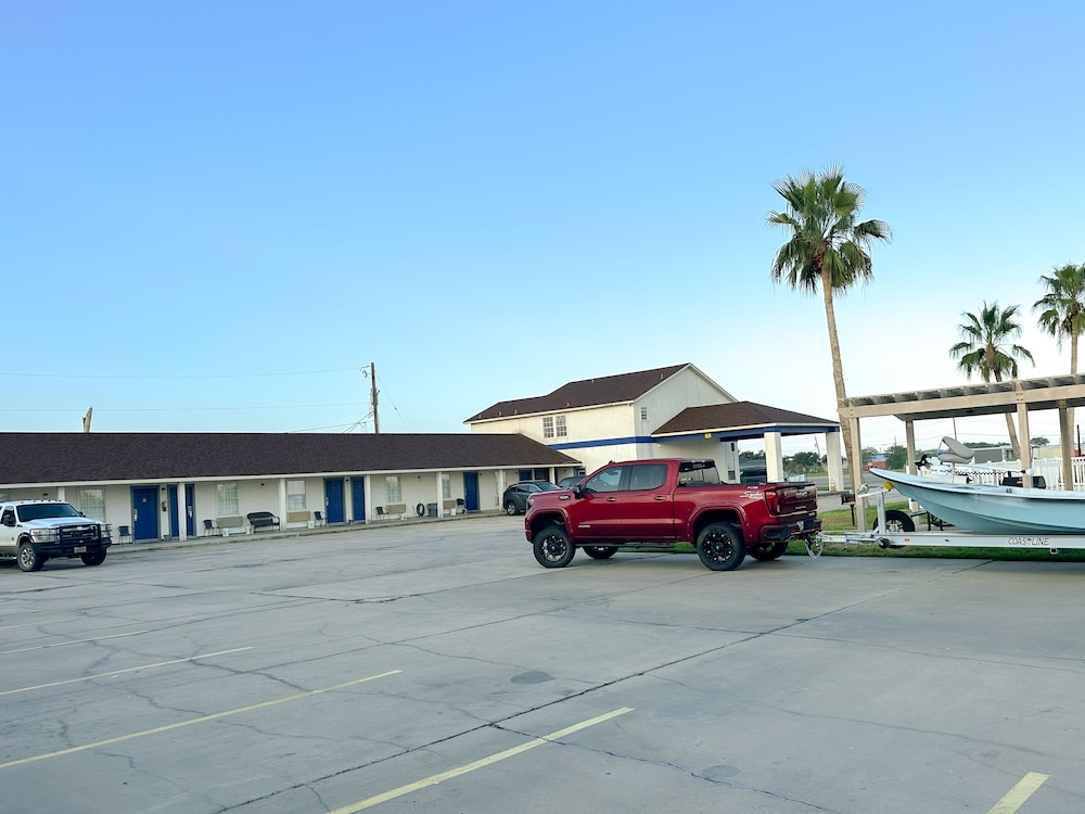 Coastal Bend at Seadrift Motel & RV Park - photo 16