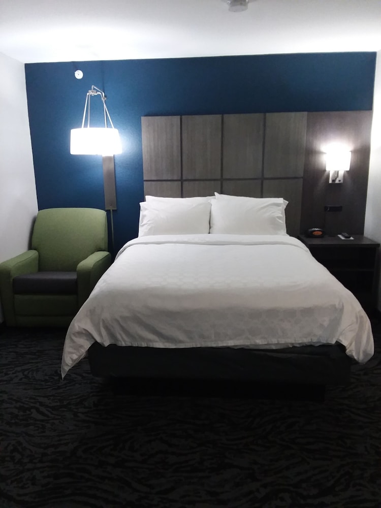 Candlewood Suites Knoxville Airport Alcoa by IHG - photo 14