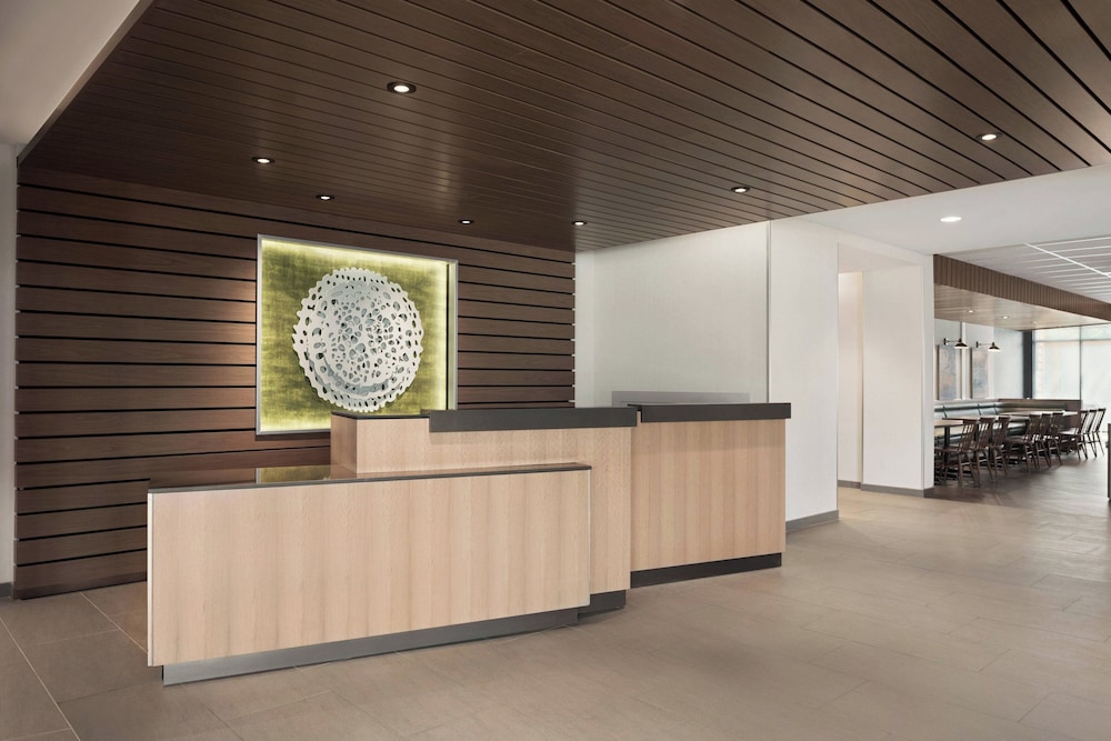 Fairfield Inn & Suites by Marriott Milwaukee West - photo 3