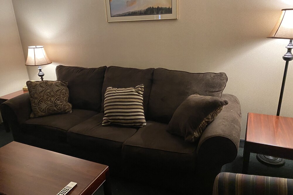 Rain Tree Inn - photo 13