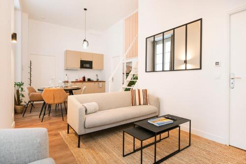 Le Laurencin Sens La Mezzanine Cur De Ville — Sens