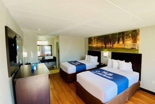 Days Inn by Wyndham Maysville Kentucky - photo 21