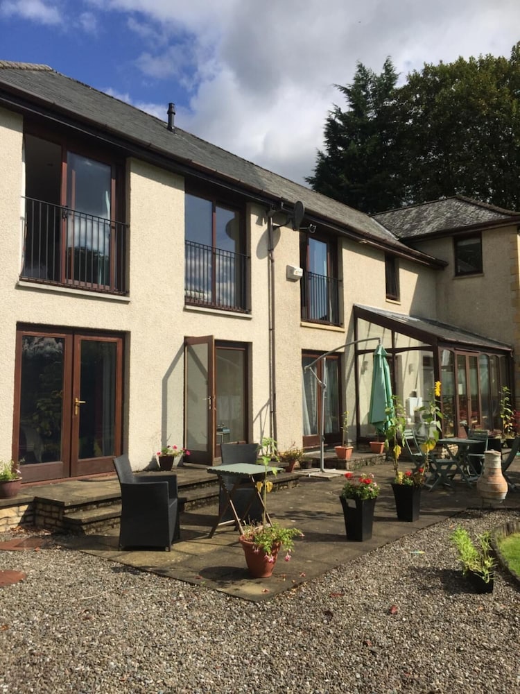 Riverside House — 4-Star Luxury Hotel in Callander, United Kingdom