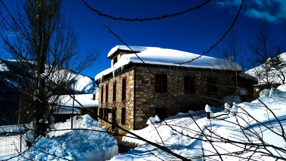Hotel Rural Genestoso in Cangas Del Narcea, Spain
