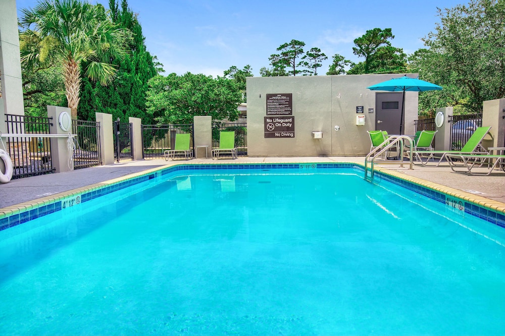 Hampton Inn Slidell - photo 25