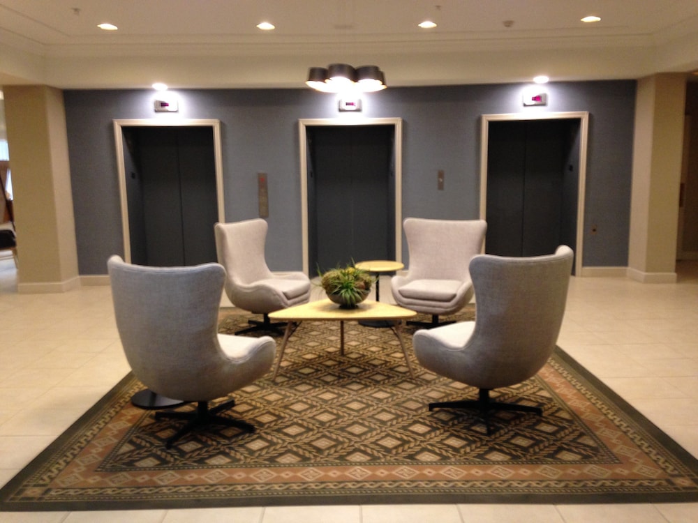 Holiday Inn & Suites Pittsfield Berkshires by IHG - photo 57