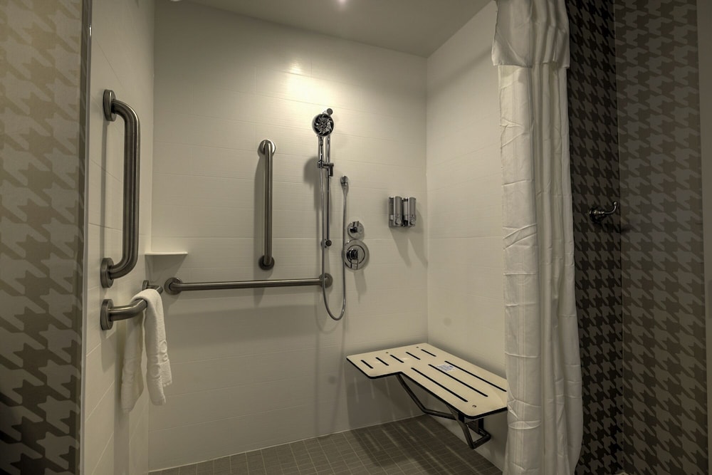 Home2 Suites by Hilton Allentown Bethlehem Airport - photo 20