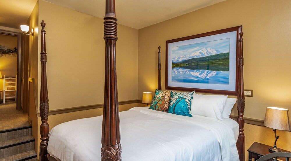 Copper Whale Inn - photo 8