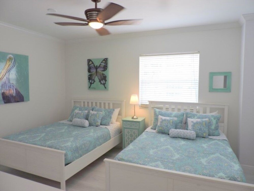 Windwood Beachside 303 on Hollywood Beach 3 2 for 8 Pool - photo 2