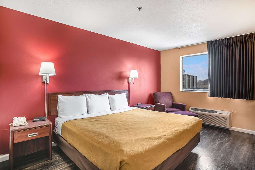 Econo Lodge Princeton - photo 5