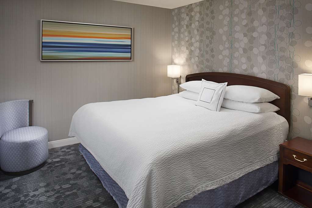 Country Inn & Suites by Radisson Columbus Edinburgh - photo 23
