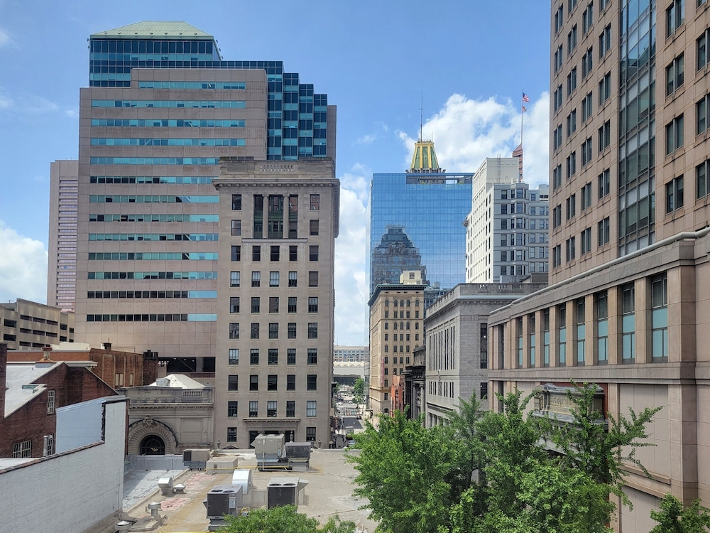 Staybridge Suites Baltimore Inner Harbor by IHG - photo 126