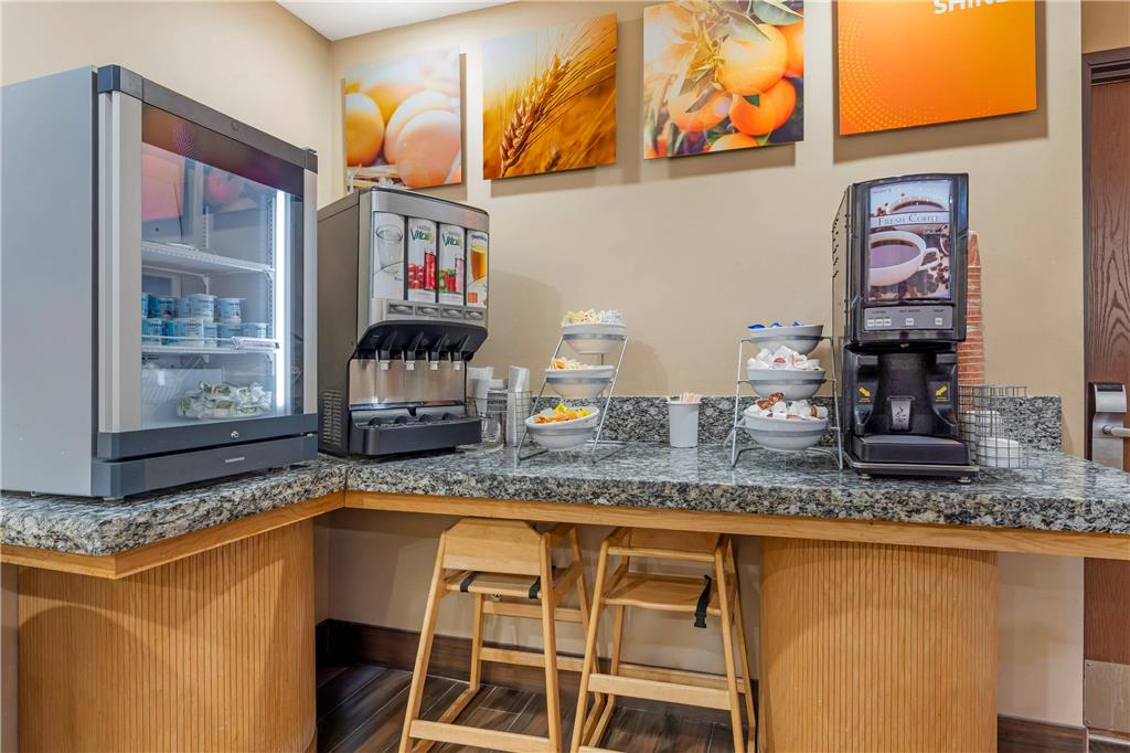 Comfort Suites Monroeville Pittsburgh East - photo 60