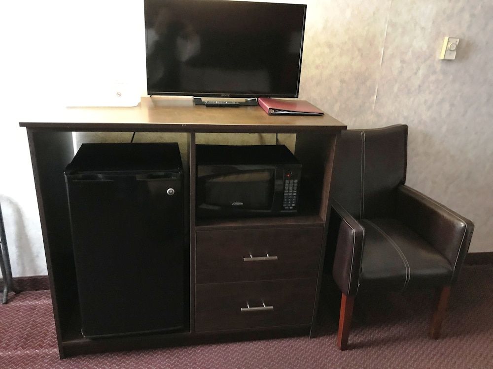 Econo Lodge 1000 Islands - photo 8