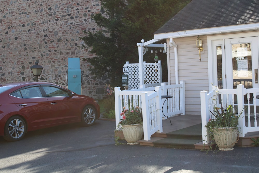 adoba hotel Lockview - photo 5