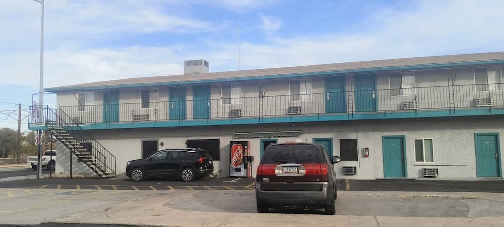 Motel 7 By Oyo Near Phoenix Airport - photo 31