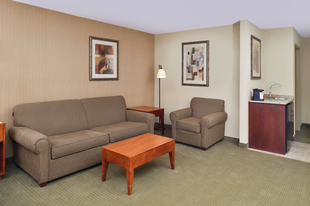 Hampton Inn Harrison - photo 15