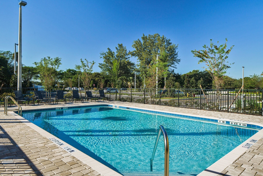 Fairfield by Marriott Inn & Suites Deerfield Beach Boca Raton - photo 17