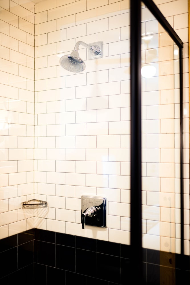 Cavalry Court by Valencia Hotel Collection - photo 18