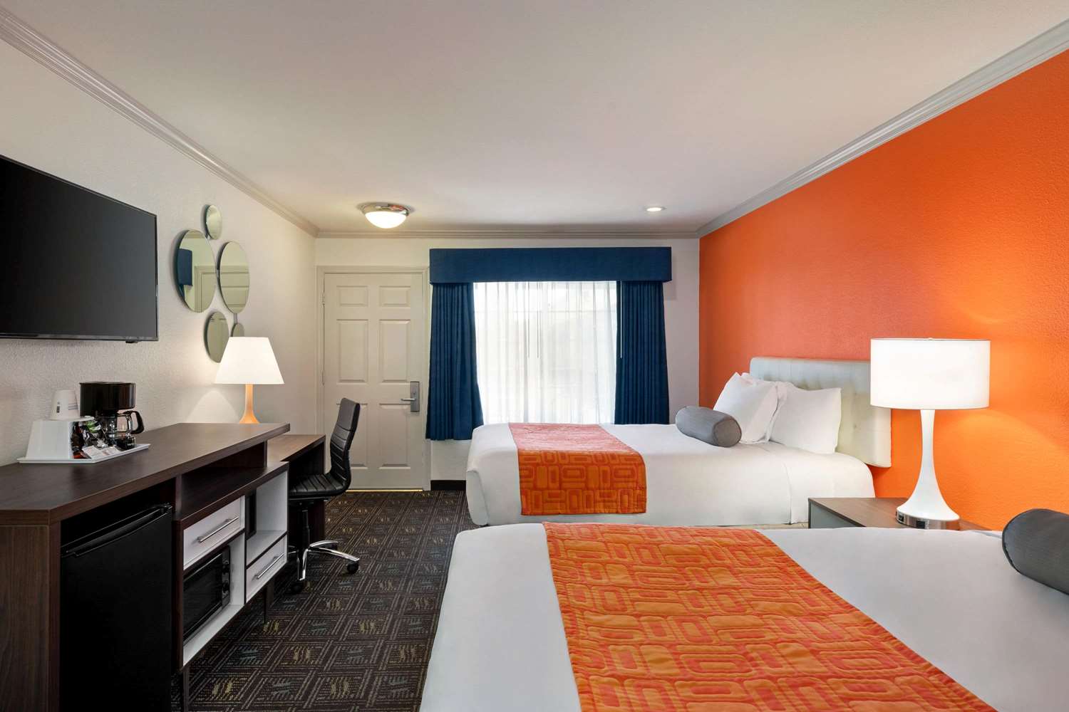 San Diego State University Area Hotel - photo 8