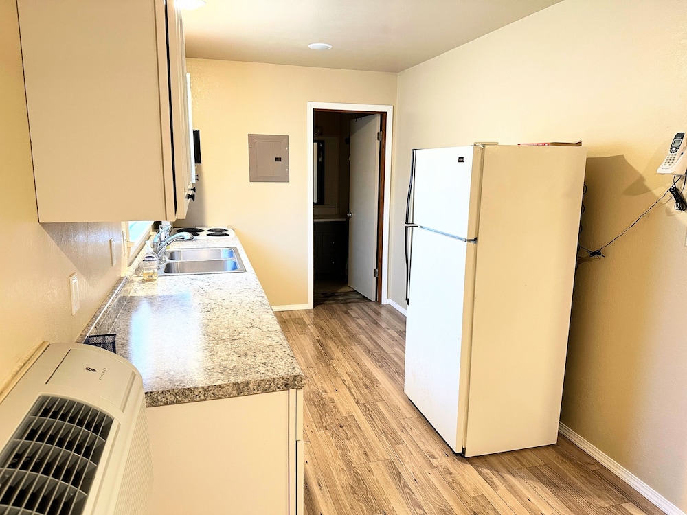 Westerner Motel - photo 15