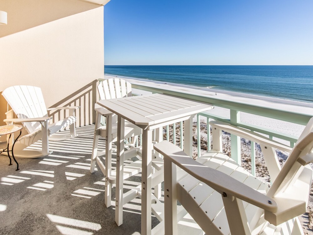 Pelican Isle 606 by RedAwning - photo 13