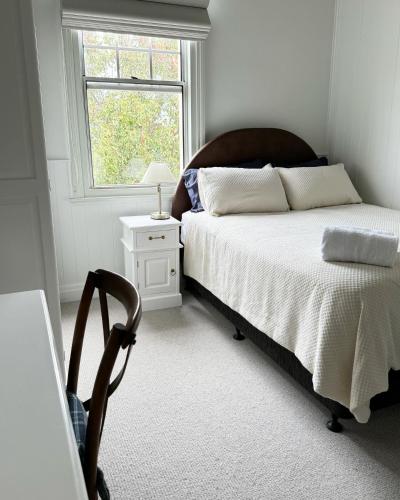 Grand Old Crow Hotel — Crows Nest
