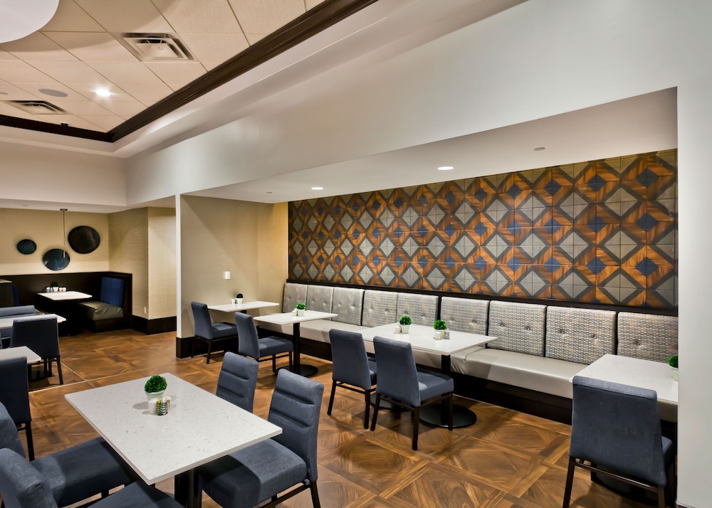 Riverside Casino & Golf Resort - photo 8