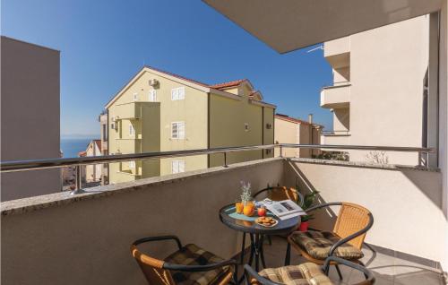 One Bedroom Apartment Makarska With Sea View 07 — 4-Star Luxury Hotel in Makarska, Croatia