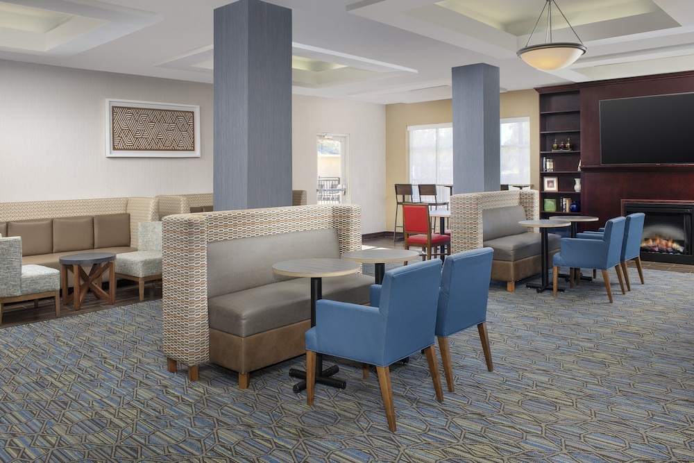 Holiday Inn Express Hotel & Suites Uvalde - photo 20