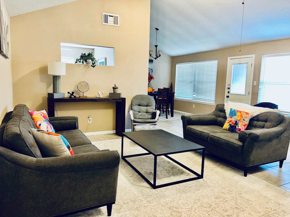 Katy Hideaway Charming 3 Bdr in Katy, United States