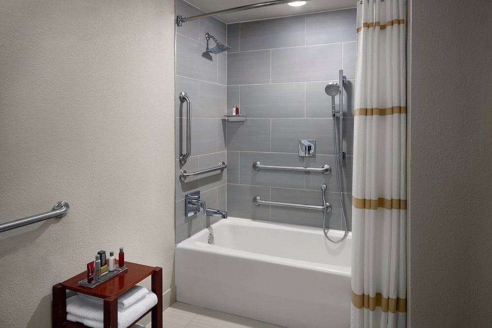 Marriott Tampa Westshore - photo 16