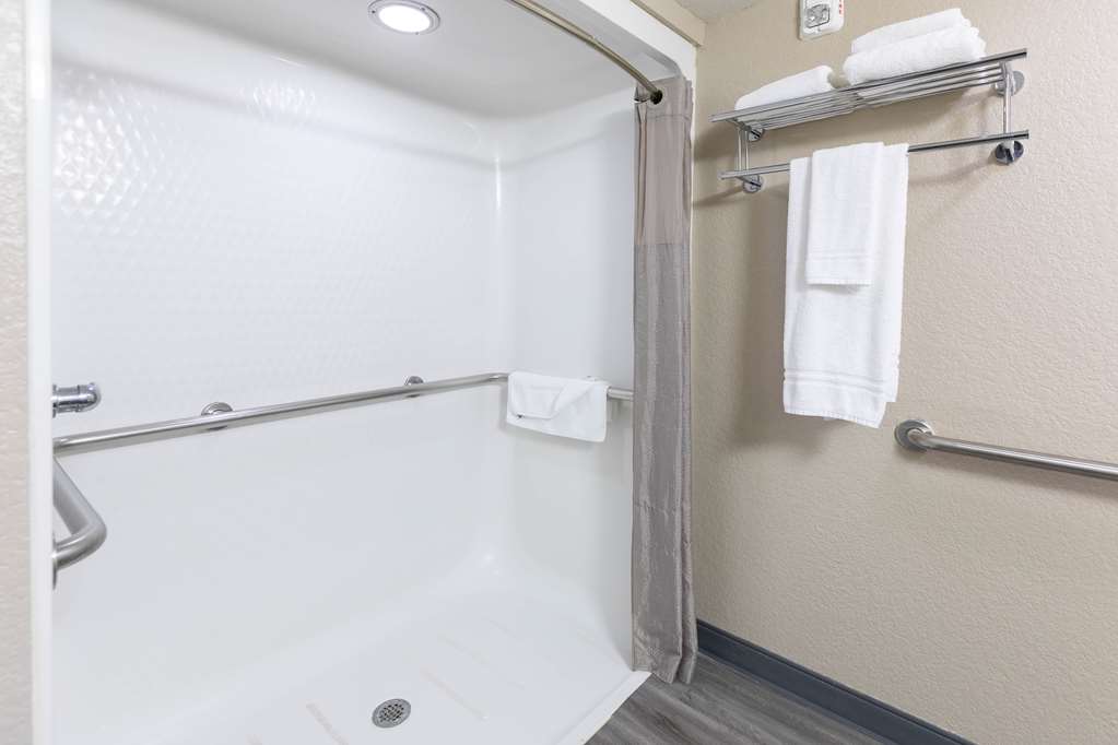 Motel 6 Fort Lupton CO - photo 36