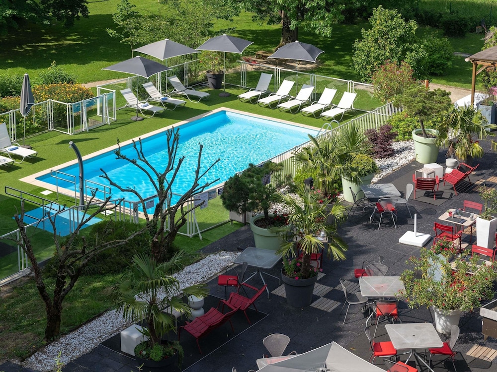 Novotel Grenoble Nord Voreppe — 4-Star Luxury Hotel in Voreppe, France