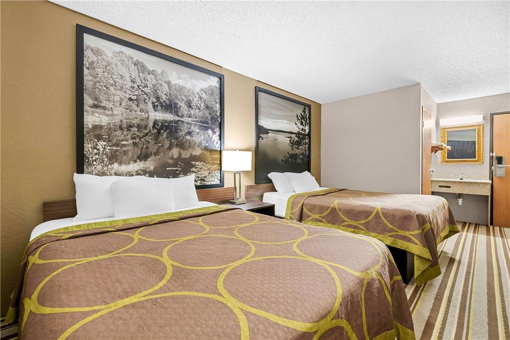 Super 8 by Wyndham Blue Earth - photo 18